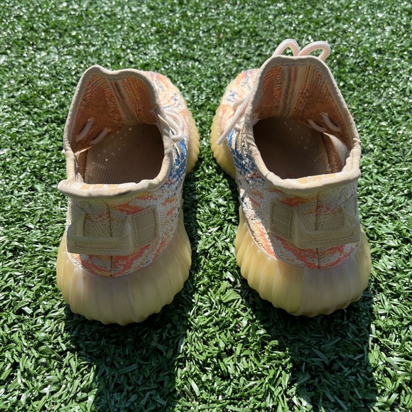 Yeezy Boost 350 V2 ‘MX Oat’
Size 5.5y
8/10 Condition No Box
Buy Now $110 - Picture 5 of 6
